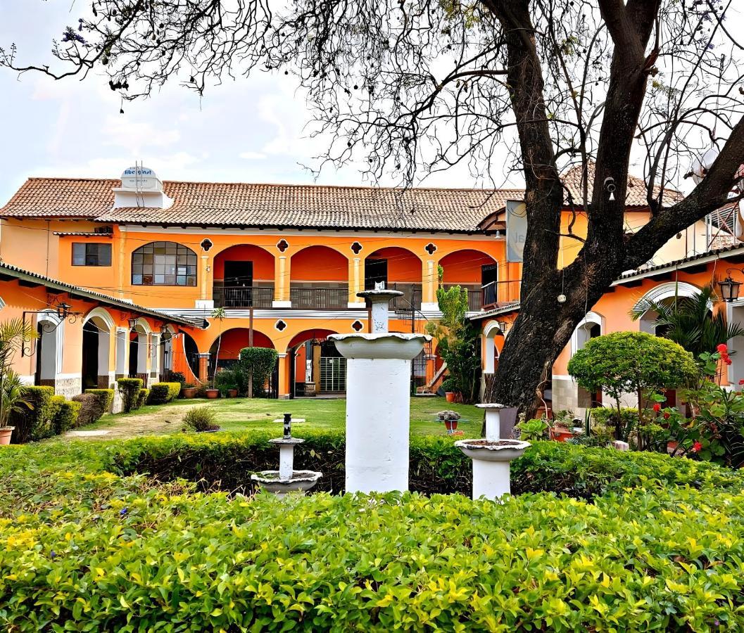 Naupa House Hostel Cochabamba Exterior photo