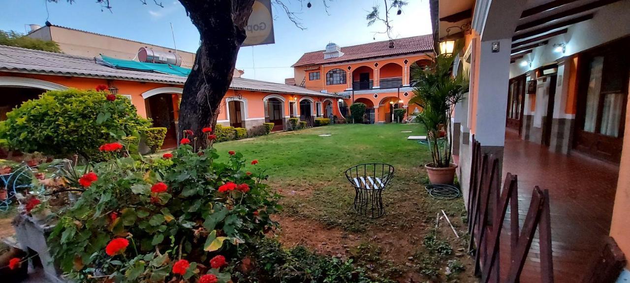 Naupa House Hostel Cochabamba Exterior photo