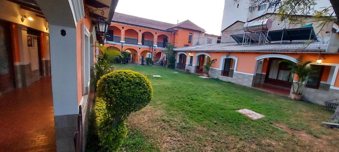 Naupa House Hostel Cochabamba Exterior photo