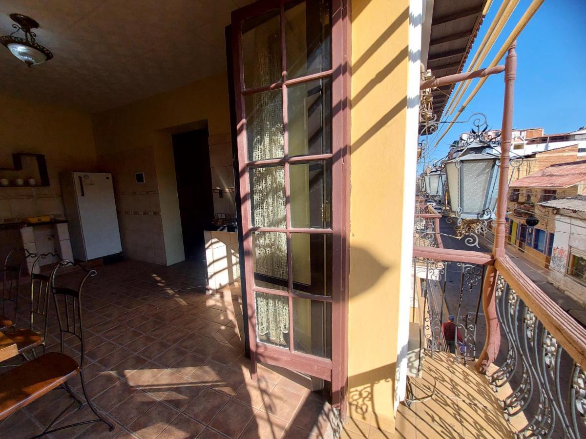Naupa House Hostel Cochabamba Exterior photo